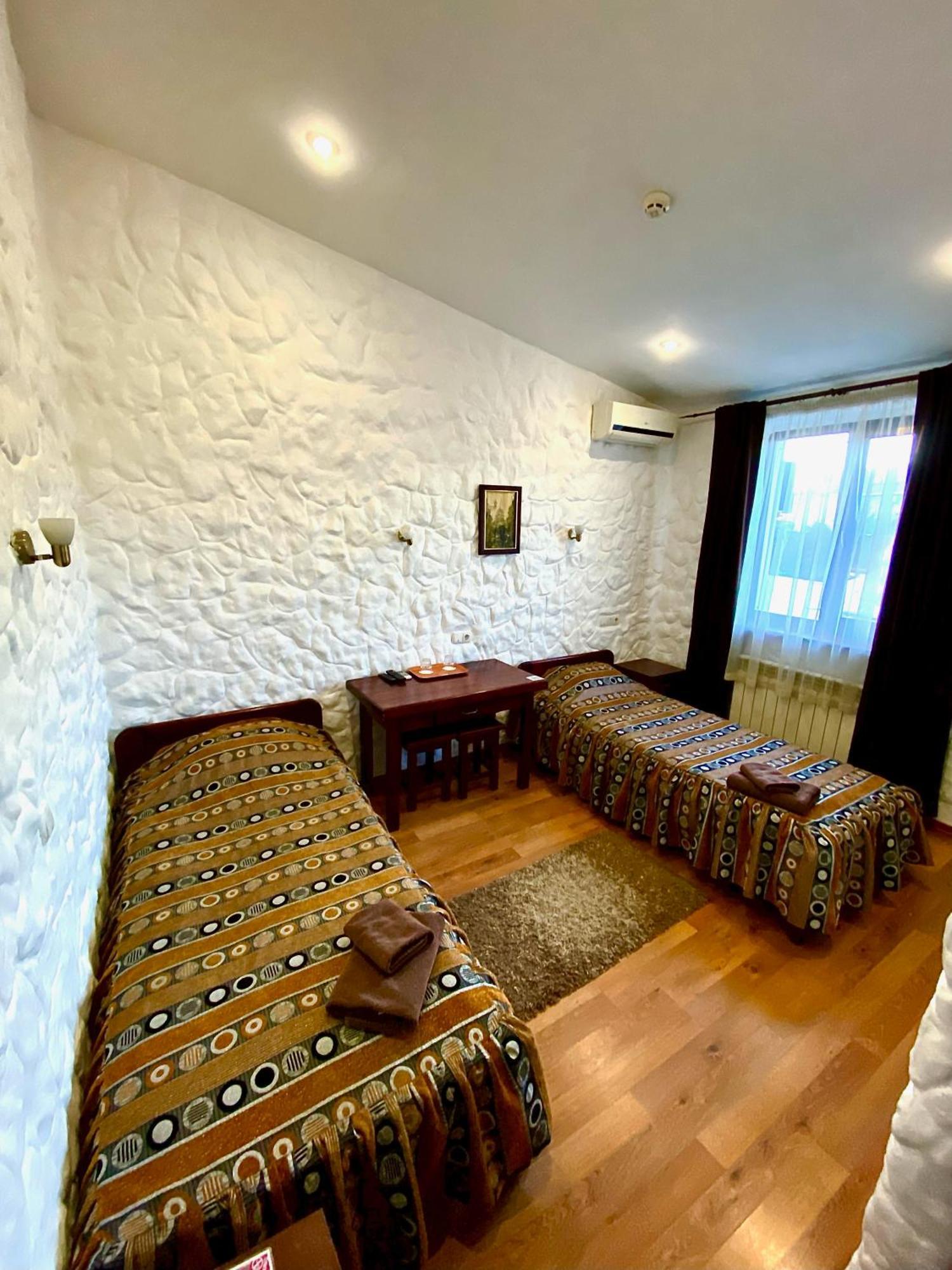 Complex Khutor Hotel Velka Omeljana Kültér fotó